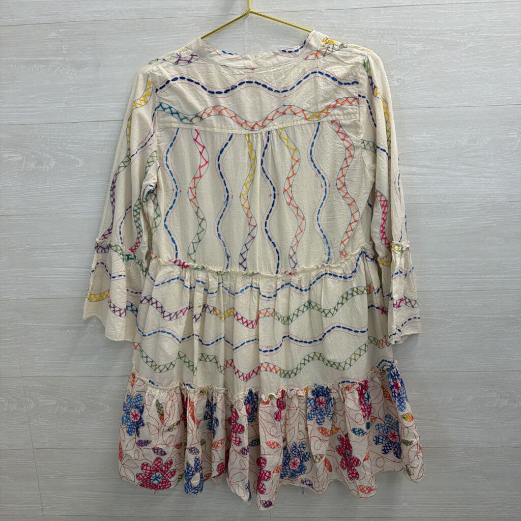En Creme White/ Multi Embroidered Long Sleeve Dress Medium
