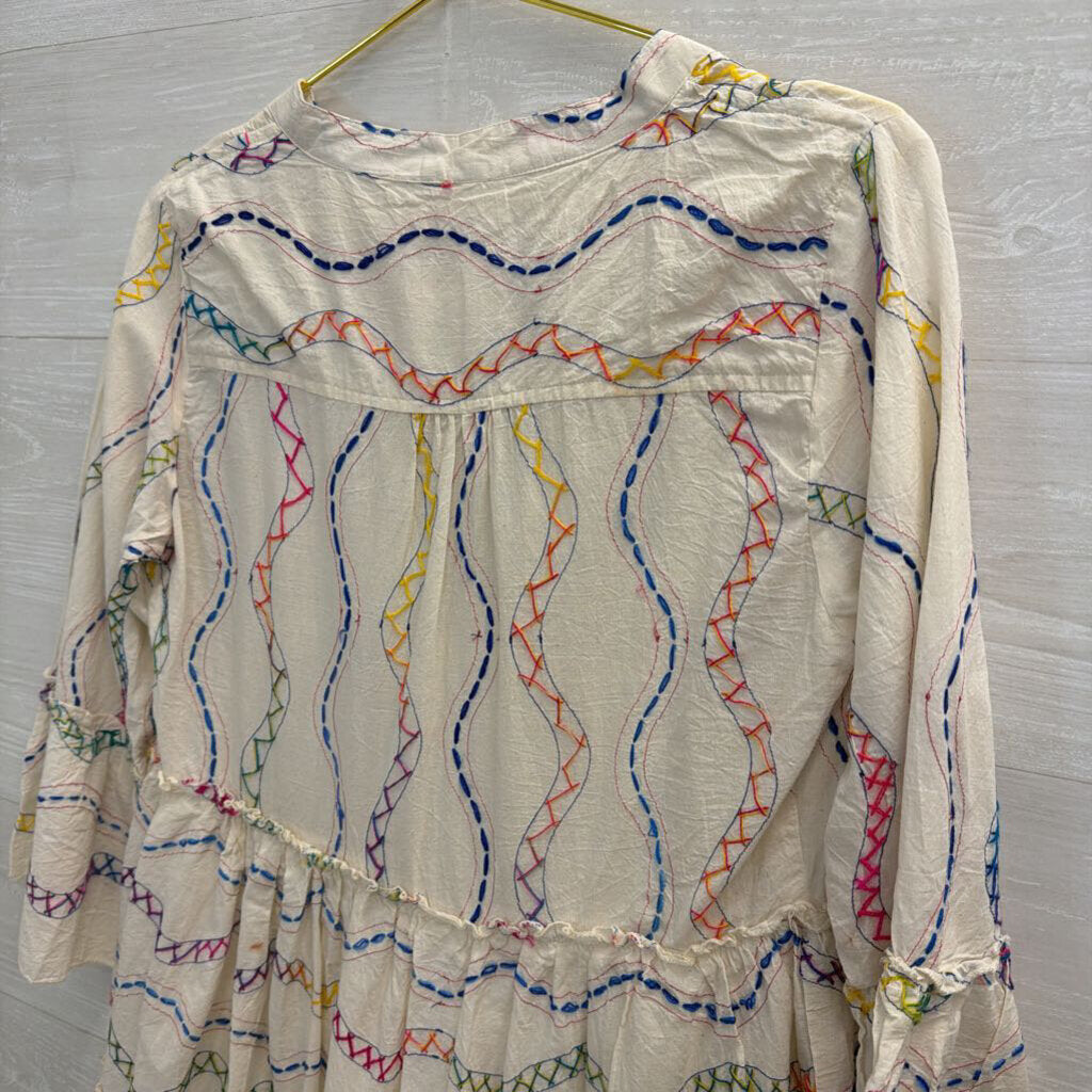 En Creme White/ Multi Embroidered Long Sleeve Dress Medium