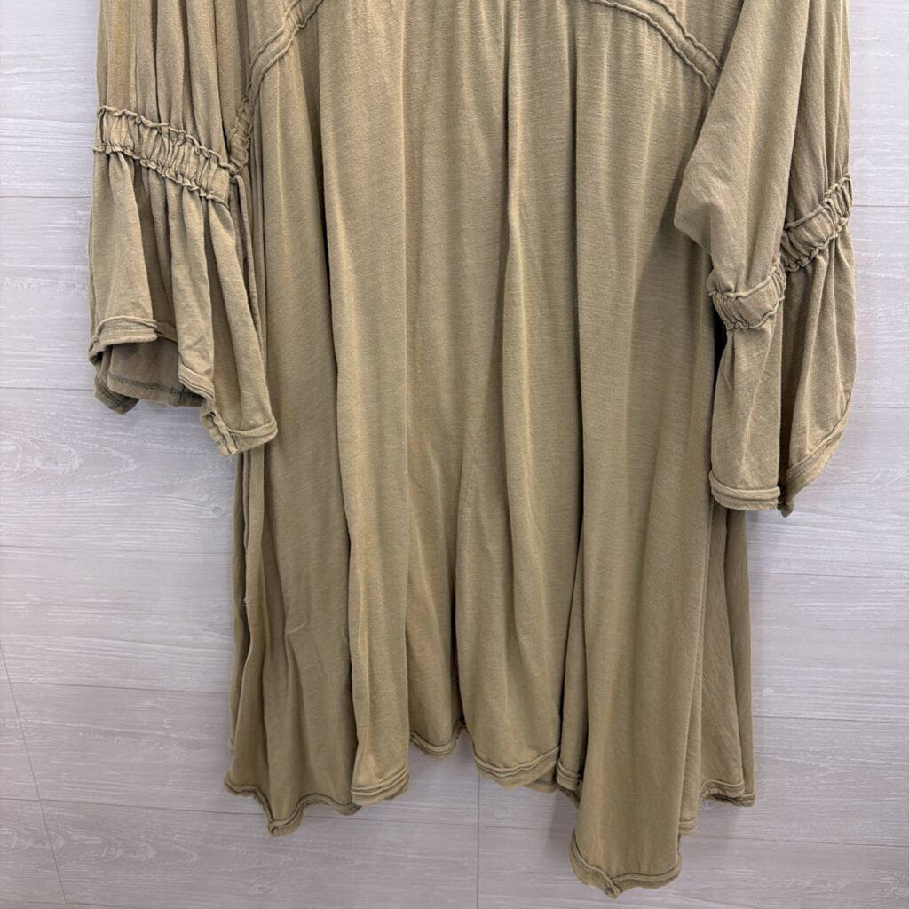 Oli and Hali Green Long Sleeve Cinch Waist Dress Medium/ Large