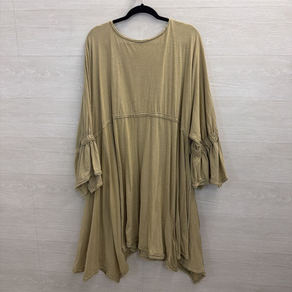Oli and Hali Green Long Sleeve Cinch Waist Dress Medium/ Large