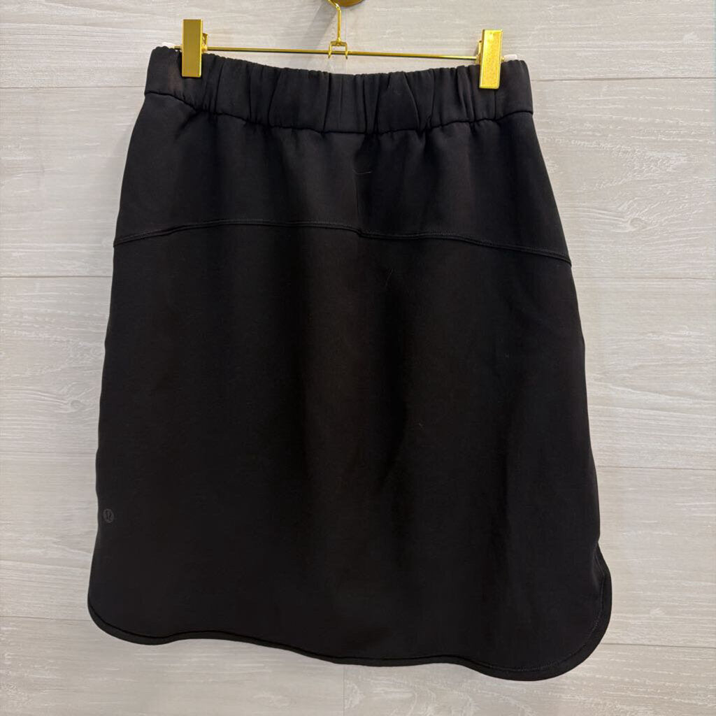 Lululemon Black On The Fly Skirt 6