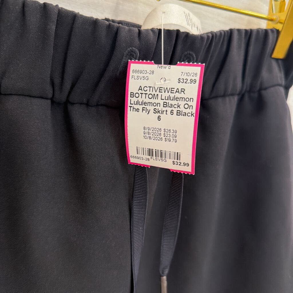 Lululemon Black On The Fly Skirt 6