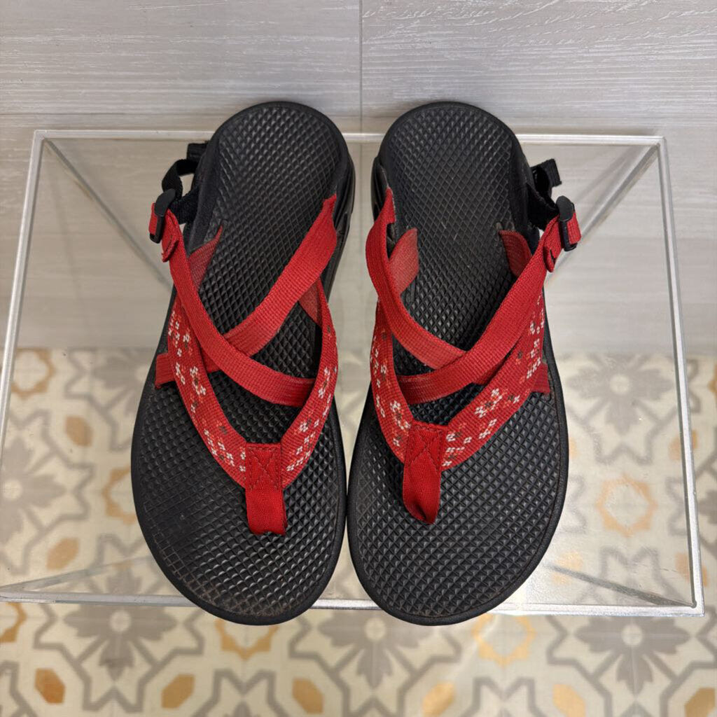 Chaco Black/ Red Hipthong Sandals 8
