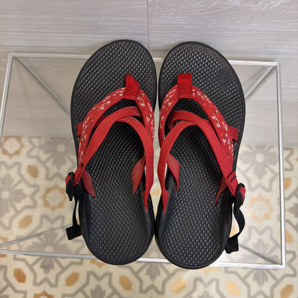 Chaco Black/ Red Hipthong Sandals 8
