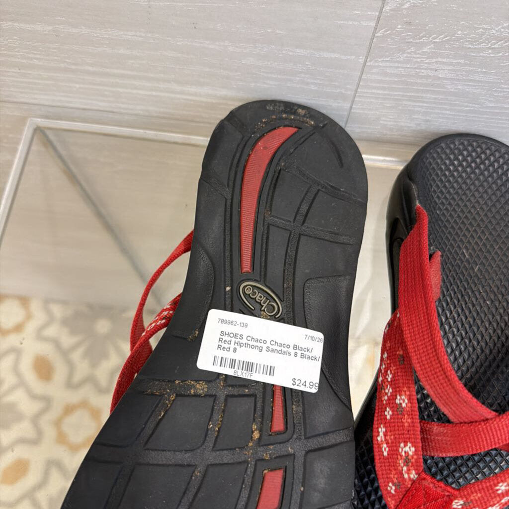 Chaco Black/ Red Hipthong Sandals 8