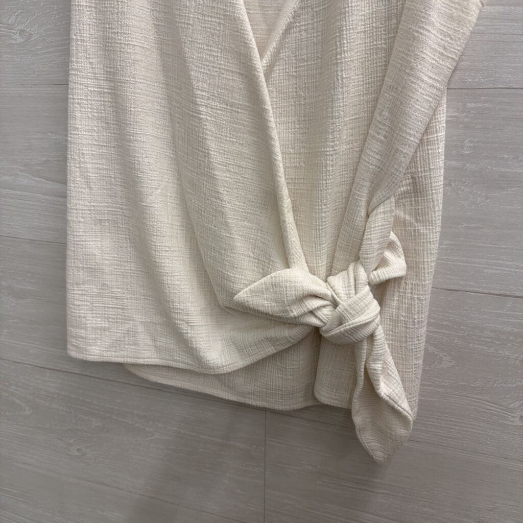 Ann Taylor White Textured Sleeveless Faux Wrap Top Medium