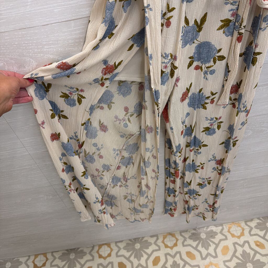 American Eagle White/ Blue Floral Jumpsuit 10