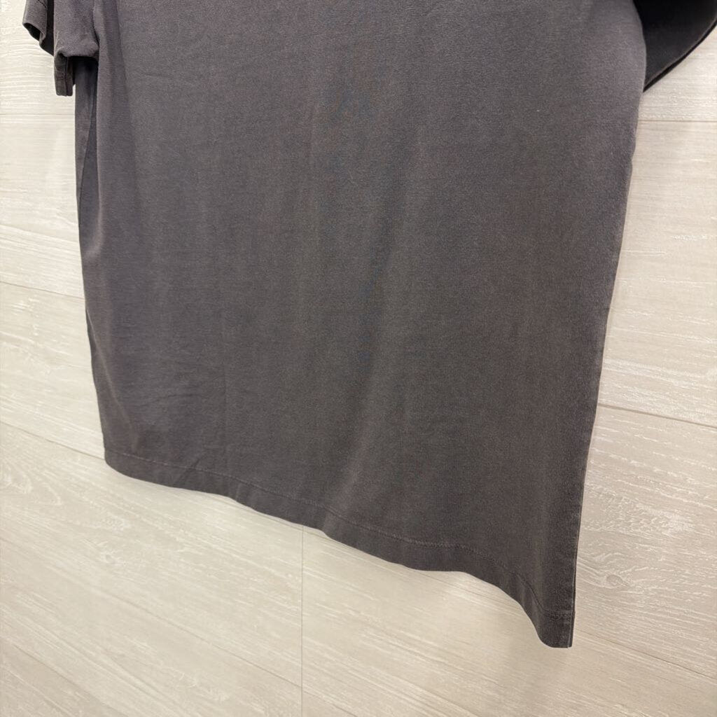 Abercrombie and Fitch Grey/ Multi Fleetwood Mac Short Sleeve Graphic Tee XXS