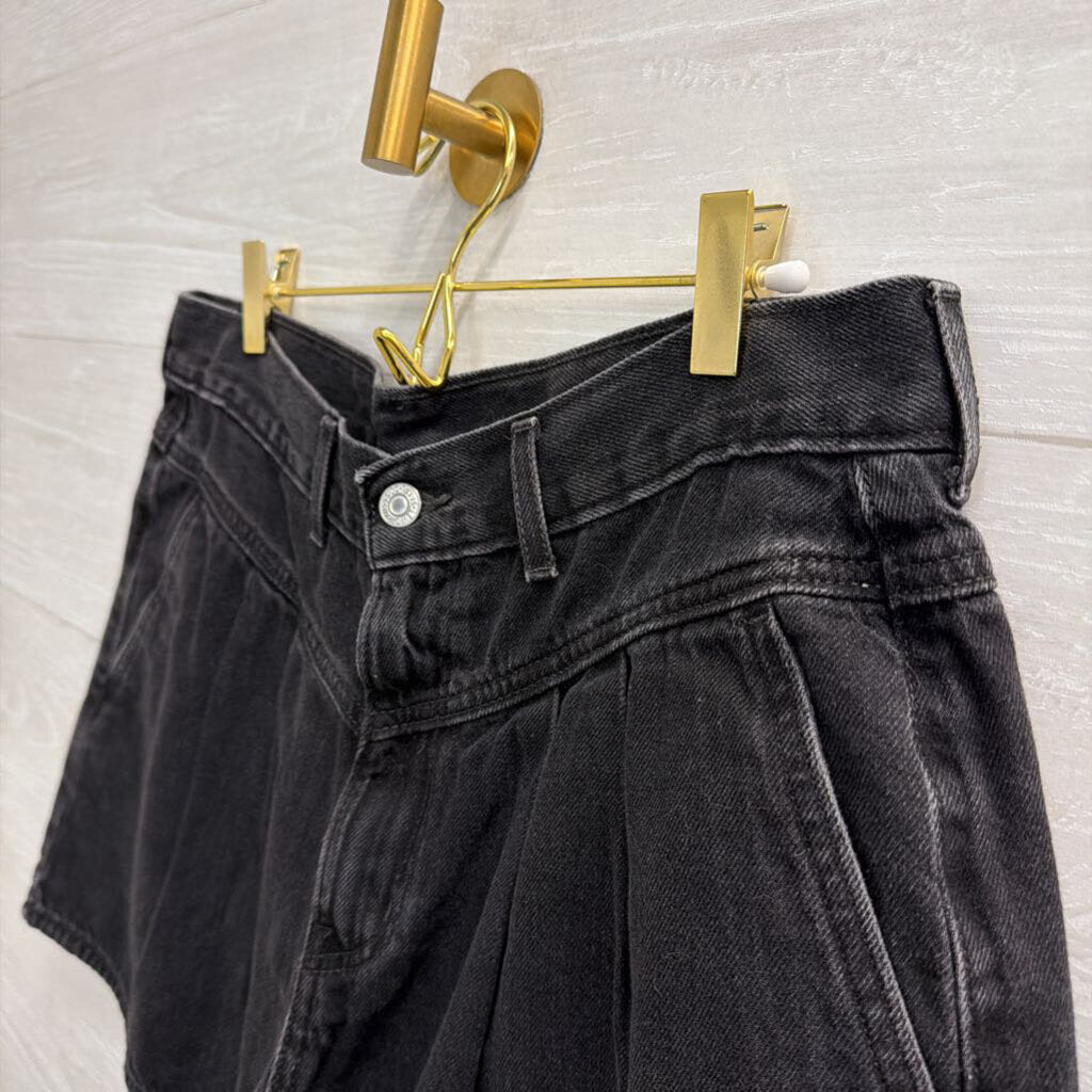 Levi Black Denim Shorts 31