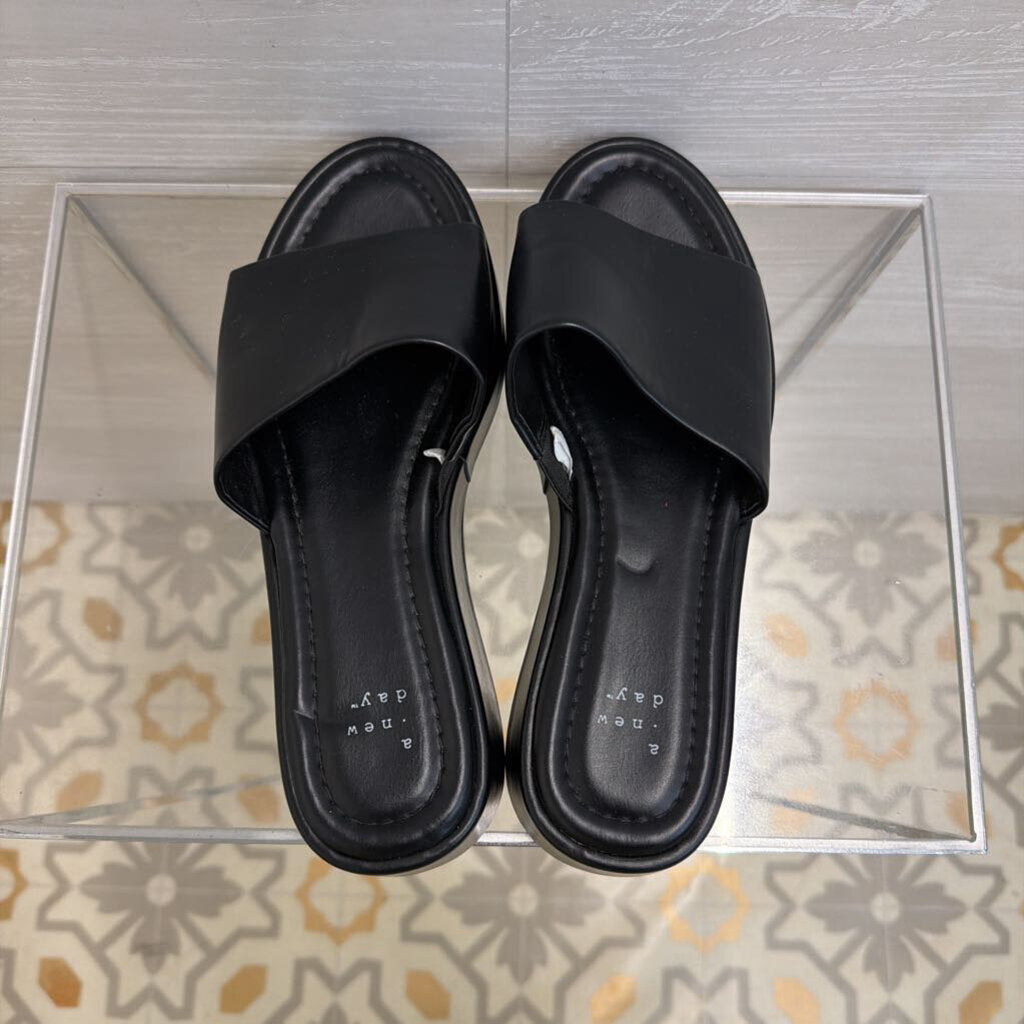 Black Leather Slid Platform Sandals 7