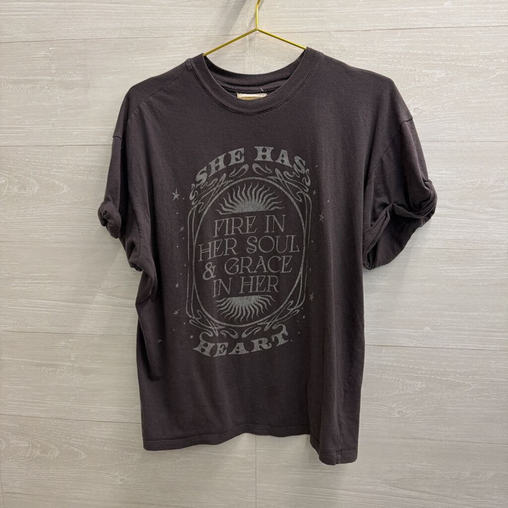 Altar'd State Grey She Has Fire Short Sleeve Graphic Tee Medium
