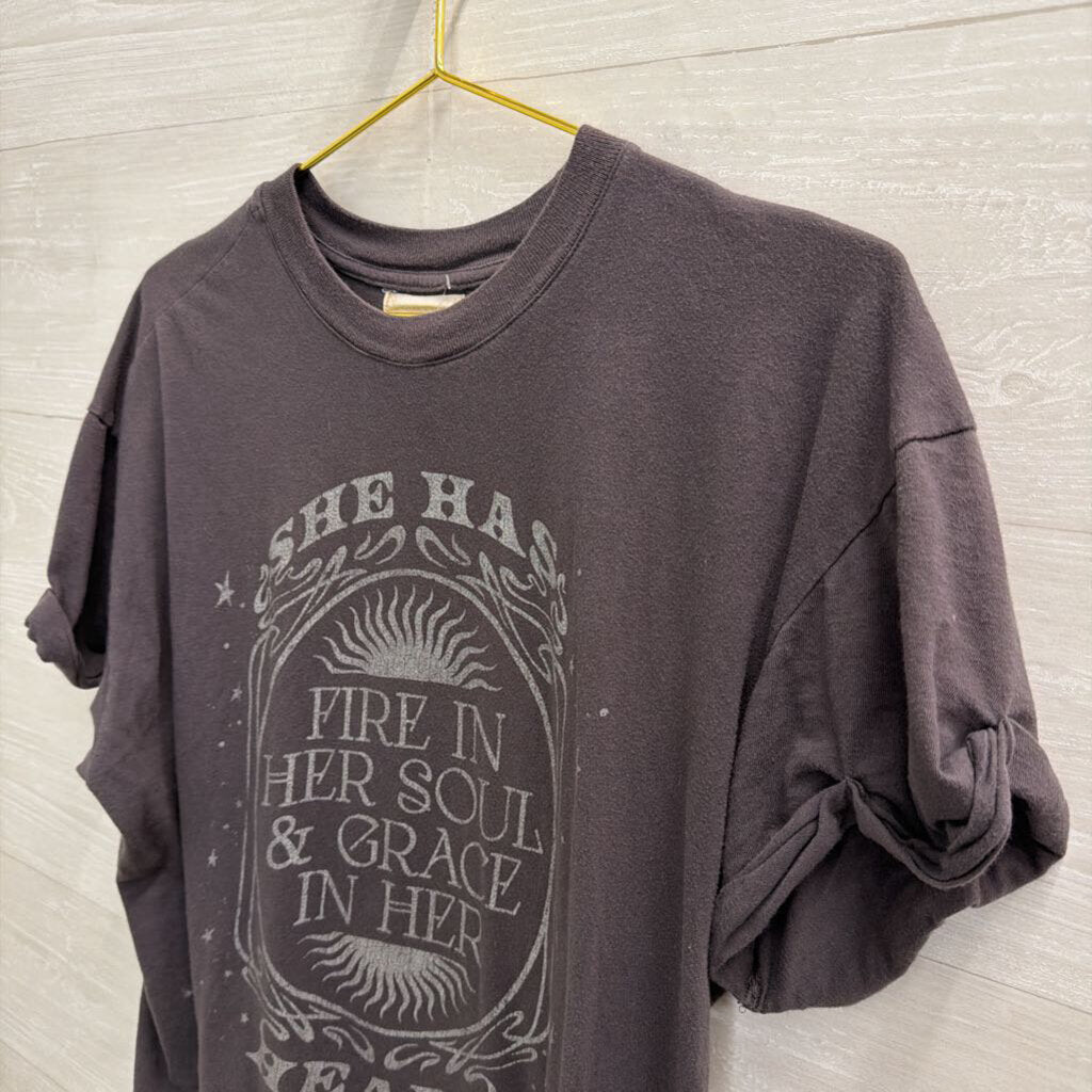 Altar'd State Grey She Has Fire Short Sleeve Graphic Tee Medium
