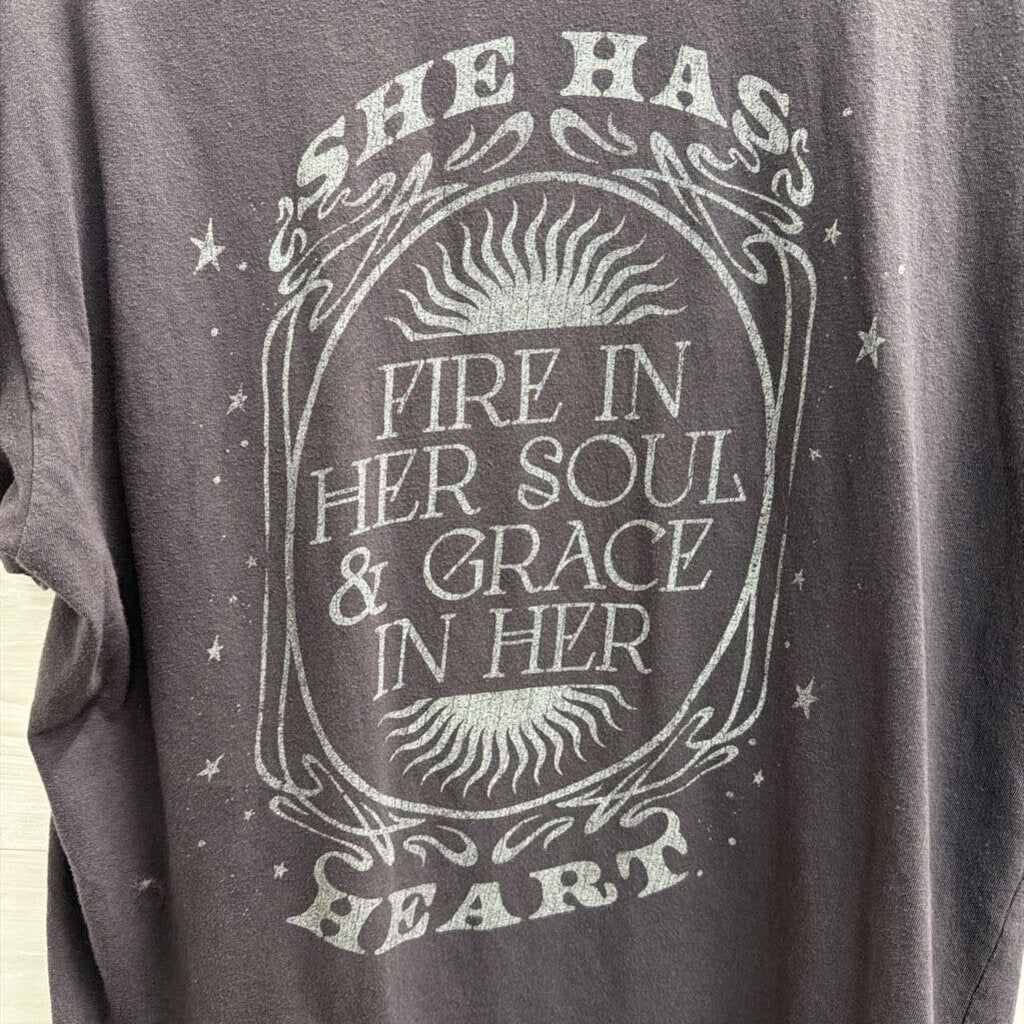 Altar'd State Grey She Has Fire Short Sleeve Graphic Tee Medium