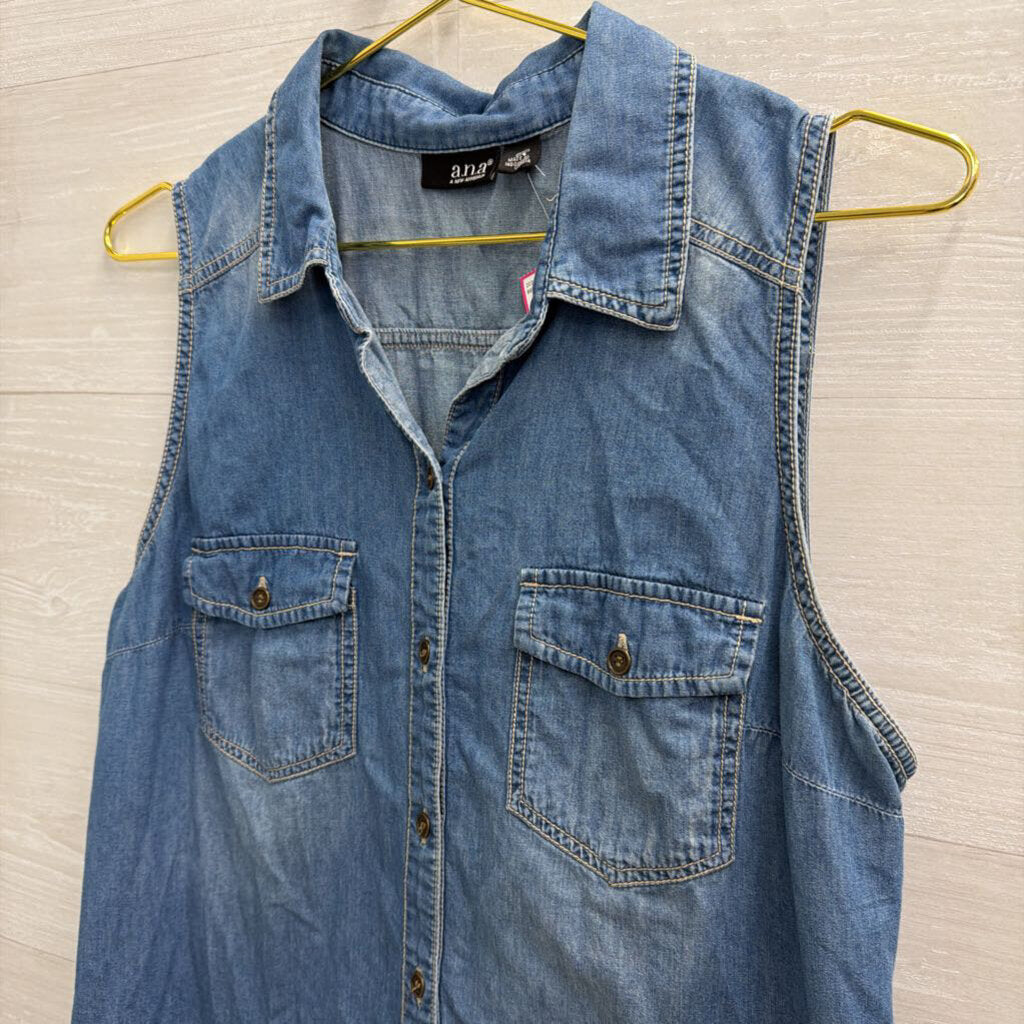Ana Blue Chambray Sleeveless Button Down Top Large