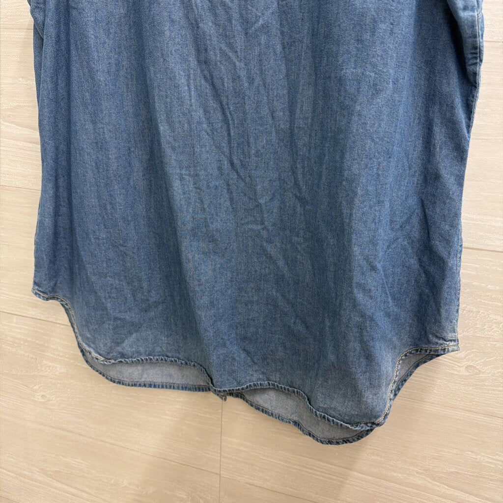Ana Blue Chambray Sleeveless Button Down Top Large