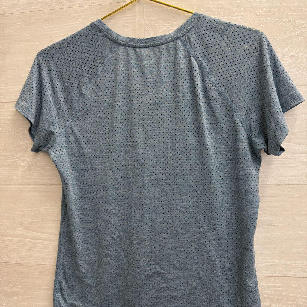 Rabbit Blue Short Sleeve Athletic Top Medium