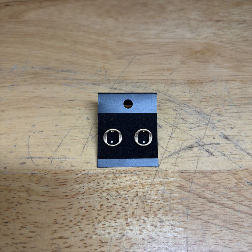 Gold Circle Stud Earrings