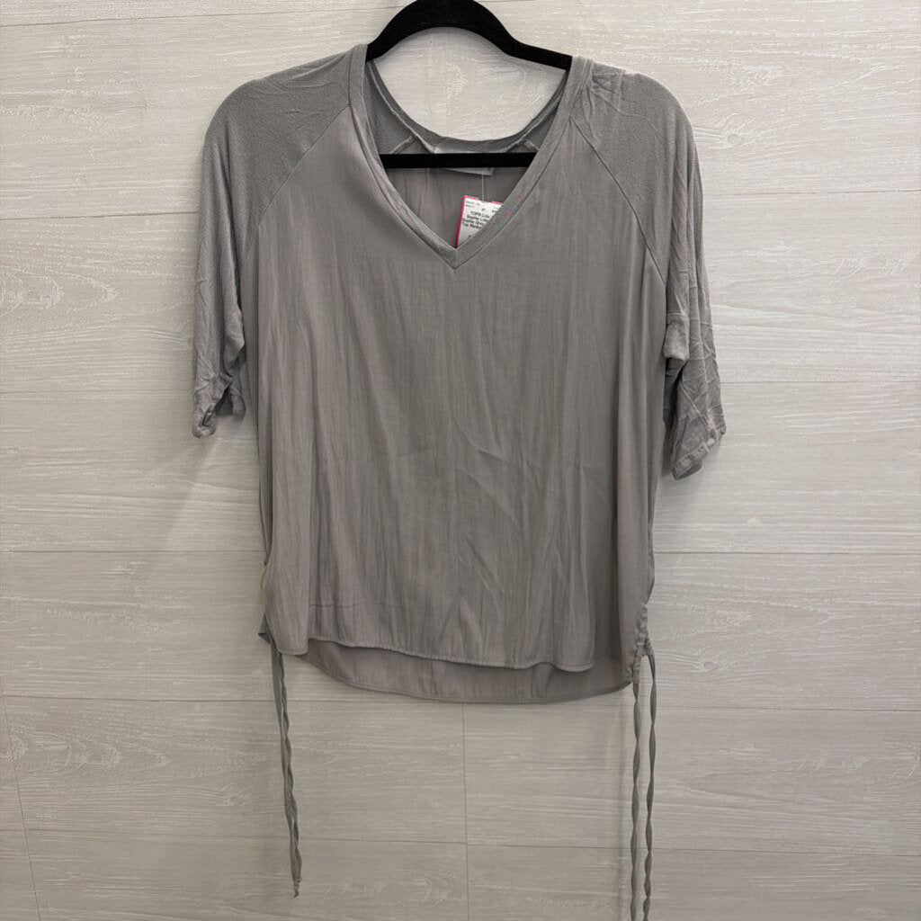 Lola and Sophie Grey V Neck Top Medium