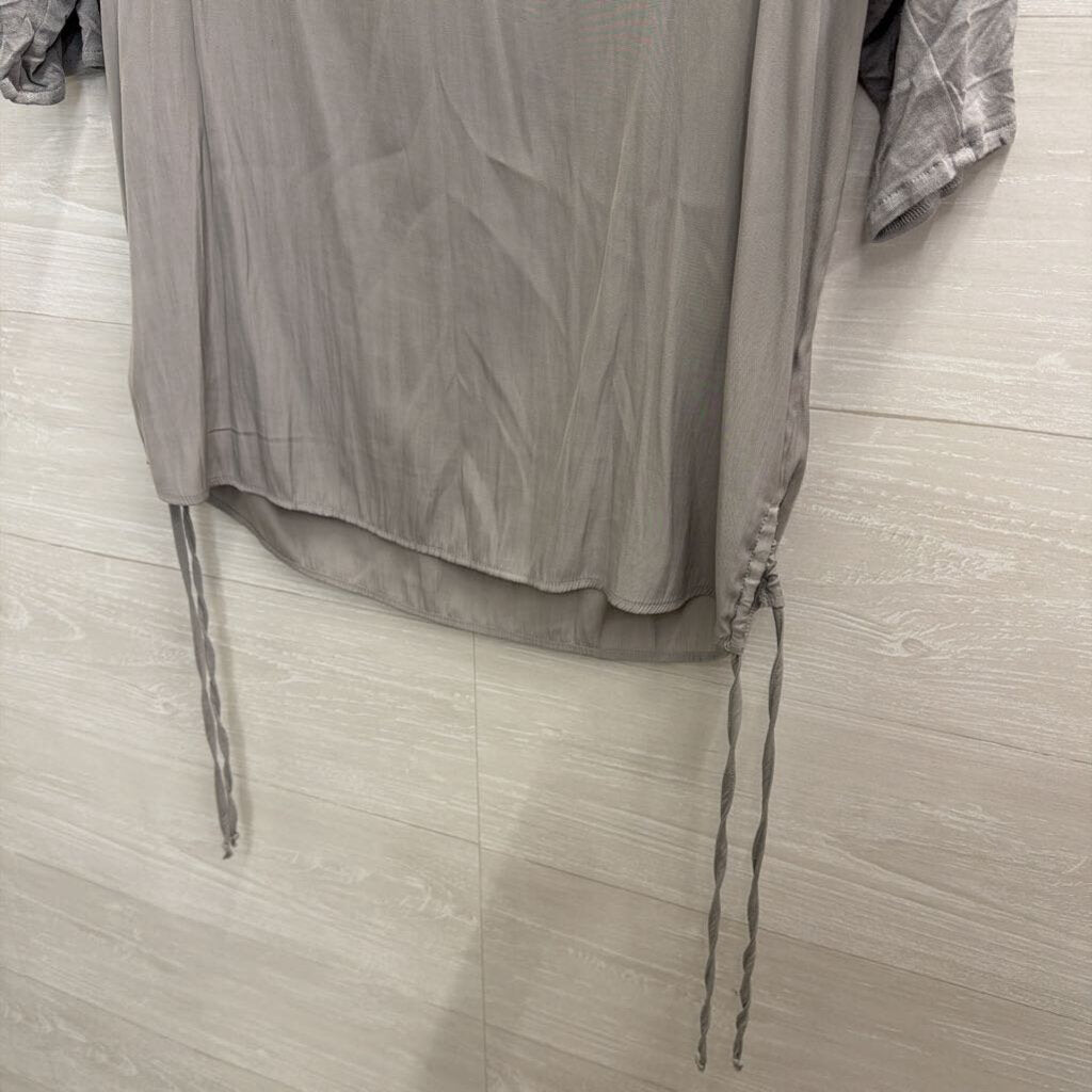 Lola and Sophie Grey V Neck Top Medium