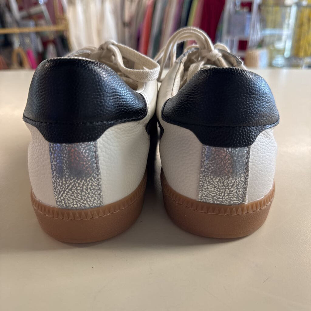 Dolce Vita White/ Grey Notice Sneakers 9