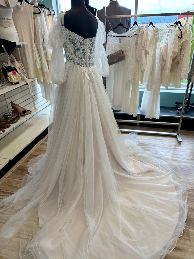 Stella York Ivory Beaded Lace Long Sleeve Bridal Gown 24