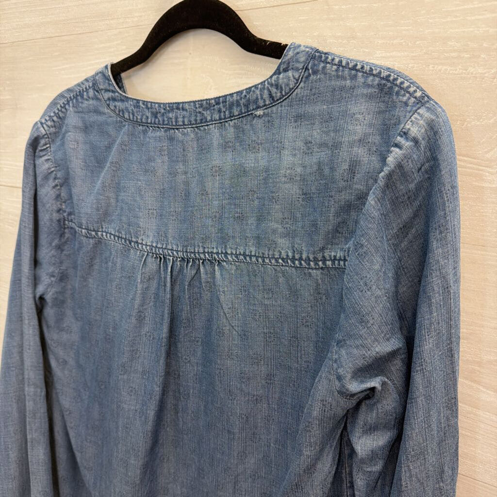Cloth and Stone Blue Chambray Long Sleeve Top Small