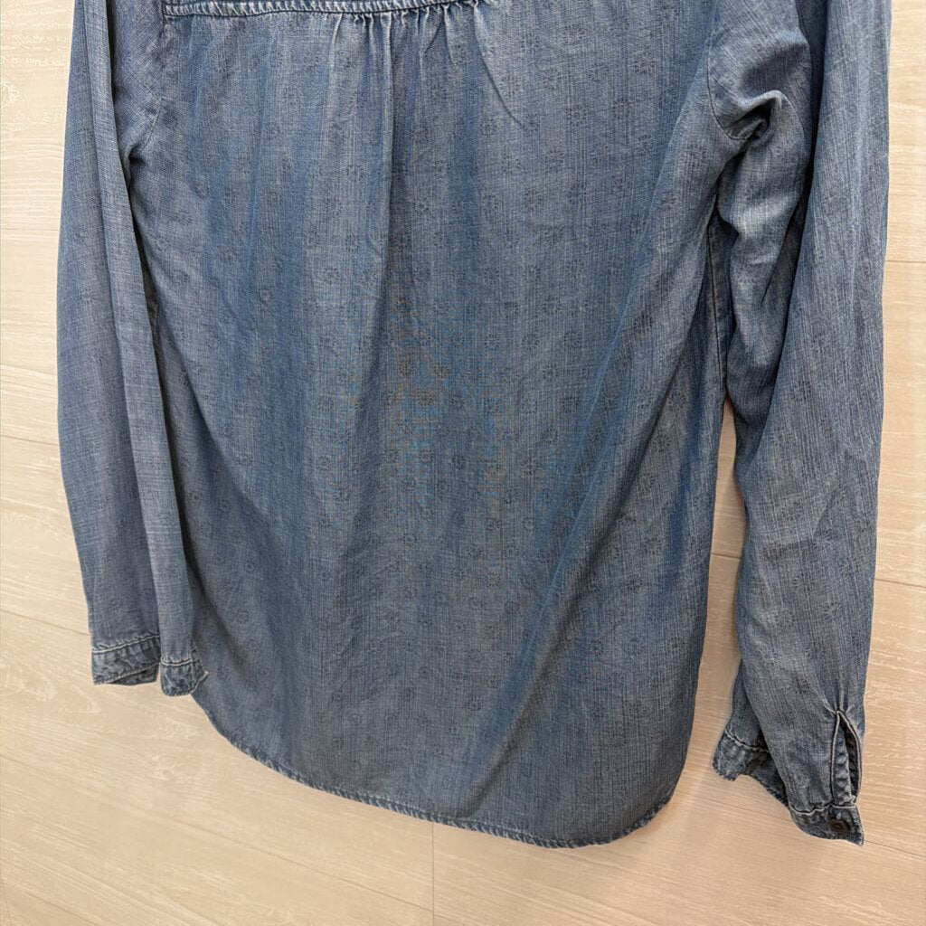 Cloth and Stone Blue Chambray Long Sleeve Top Small