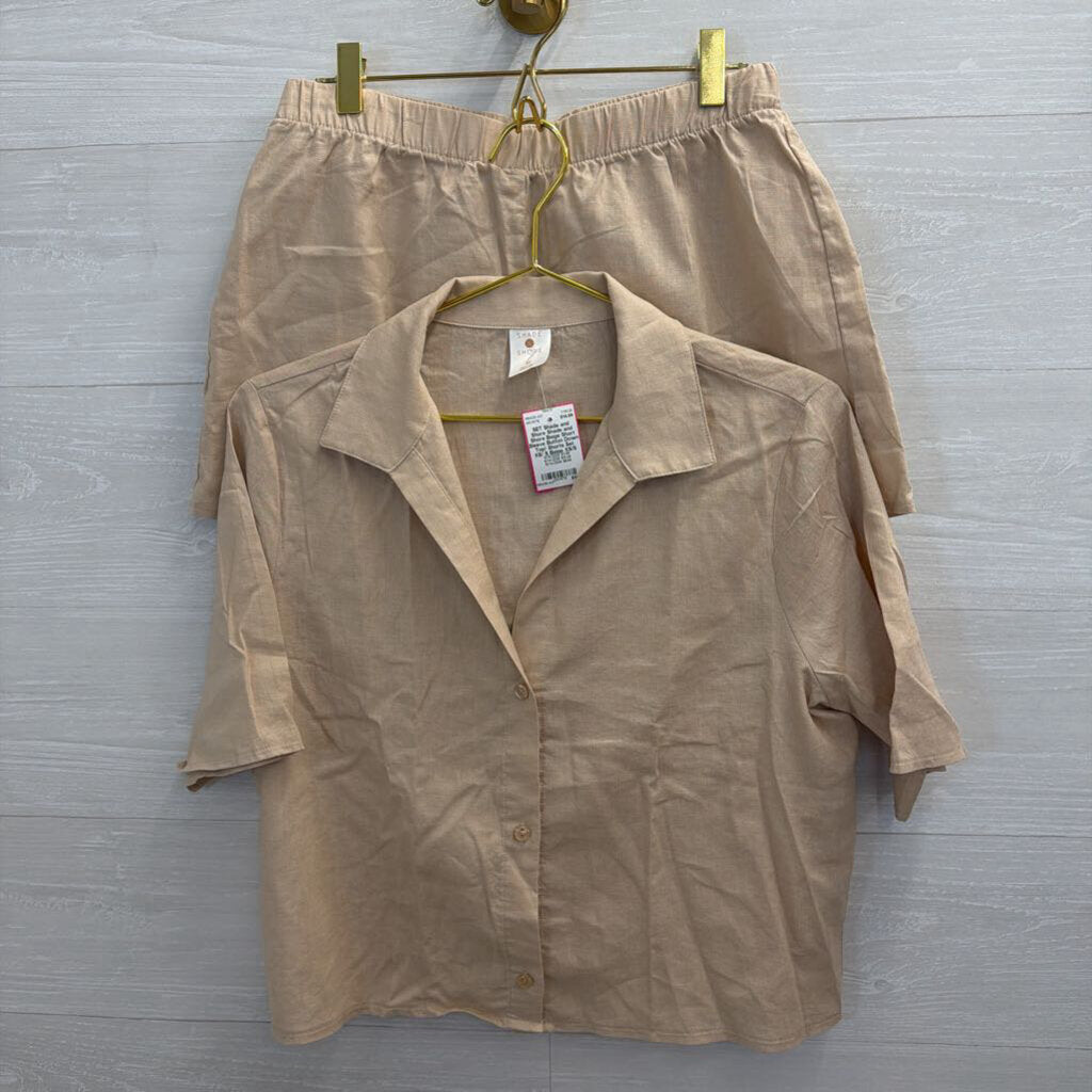 Shade and Shore Beige Short Sleeve Button Down Top/ Shorts Set XS/ S