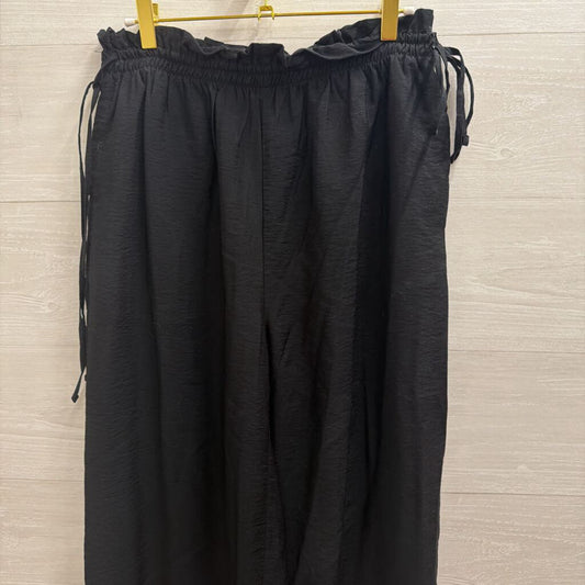 Black Wide Leg Pull On Pants Medium