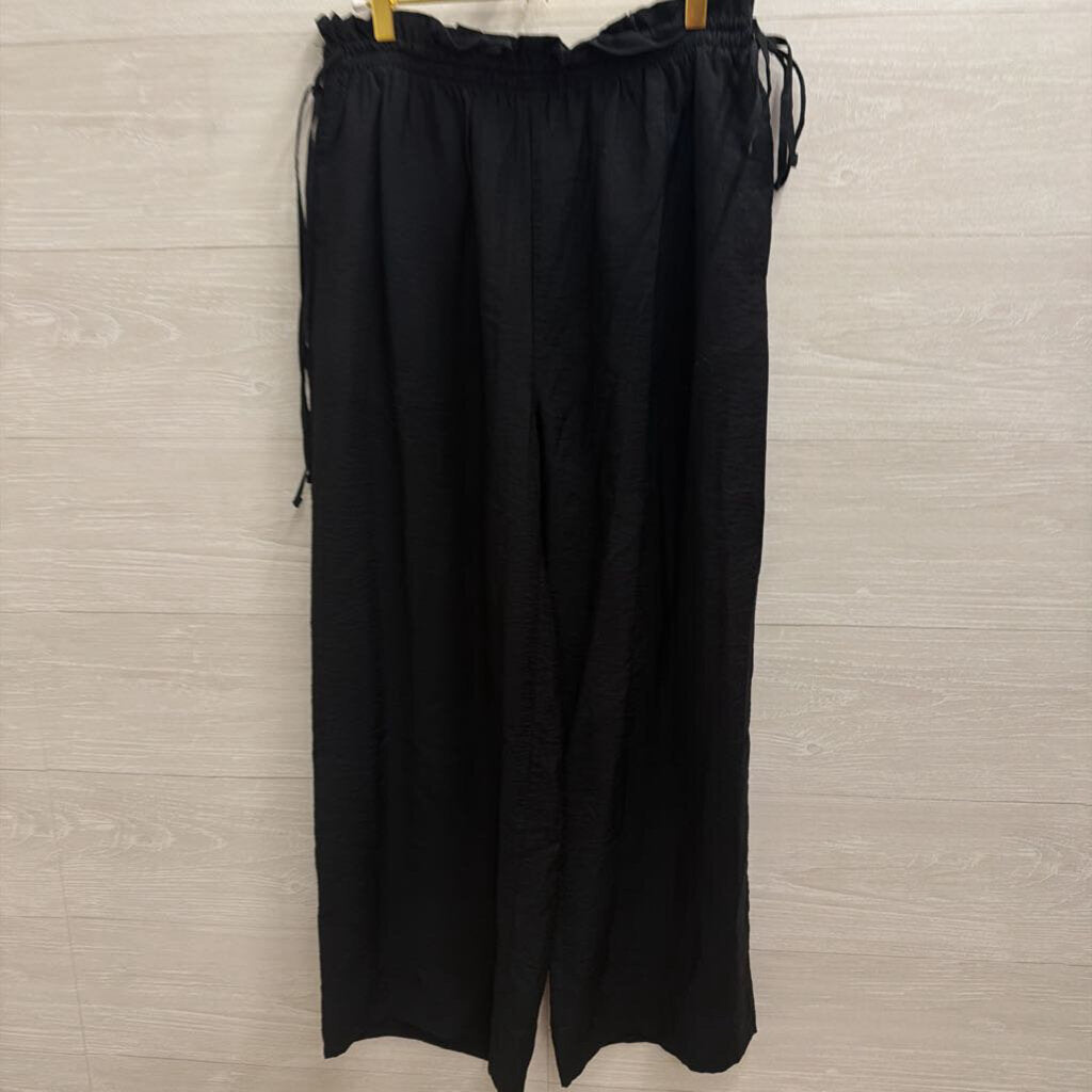 Black Wide Leg Pull On Pants Medium