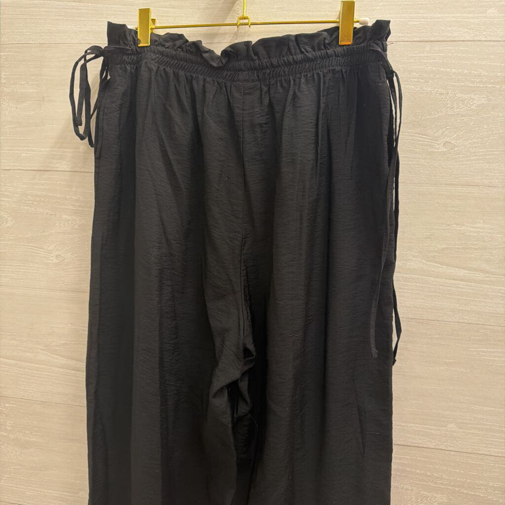 Black Wide Leg Pull On Pants Medium