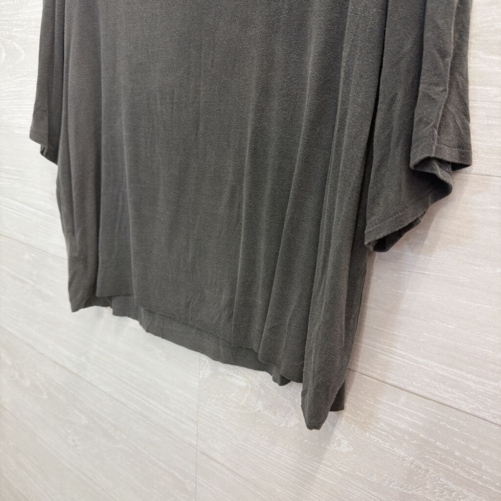 Originality Grey Cropped West Coast Graphic Tee Medium