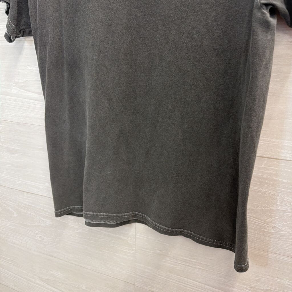 Def Leppard Grey/ Multi Distressed Short Sleeve Graphic Tee Small