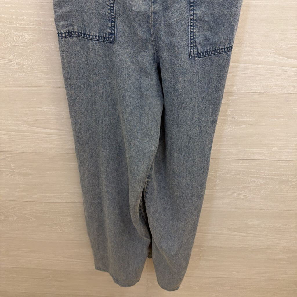 Veveret Blue Chambray Jumpsuit Medium