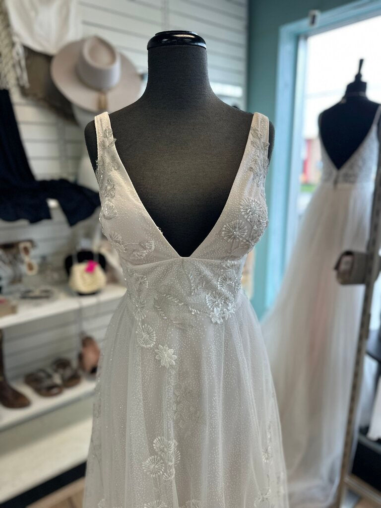 Sparkly Boho Ivory Wildflower Bridal Gown 10