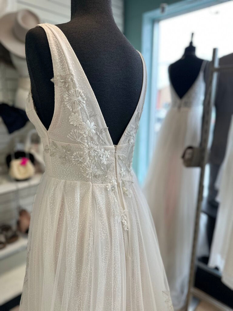 Sparkly Boho Ivory Wildflower Bridal Gown 10