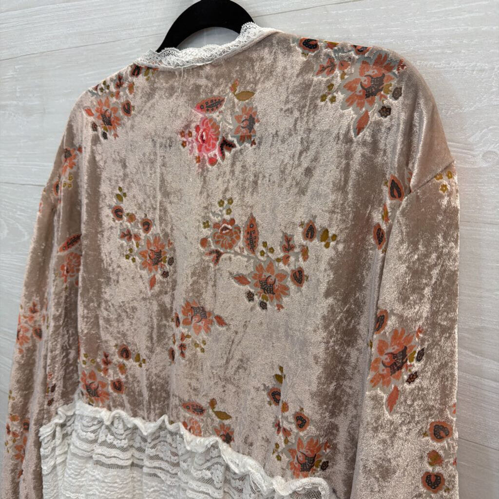 POL White/ Pink Velour Print Embellished Lace Hem Long Sleeve Top Medium