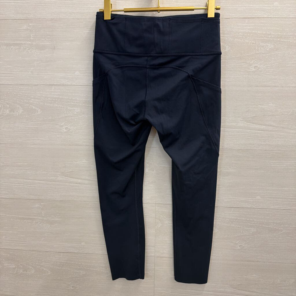 Lululemon Navy Cropped Athletic Leggings 6