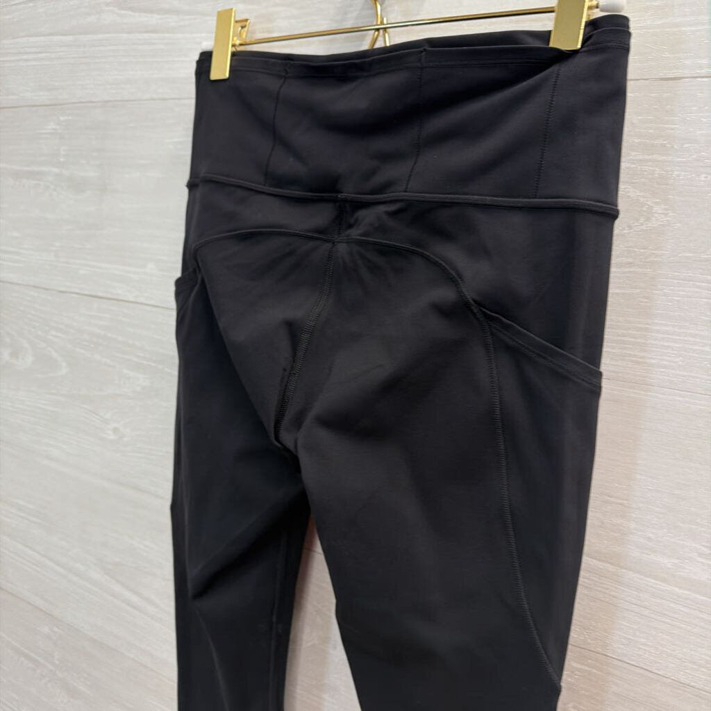 Lululemon Black Cropped Athletic Leggings 6