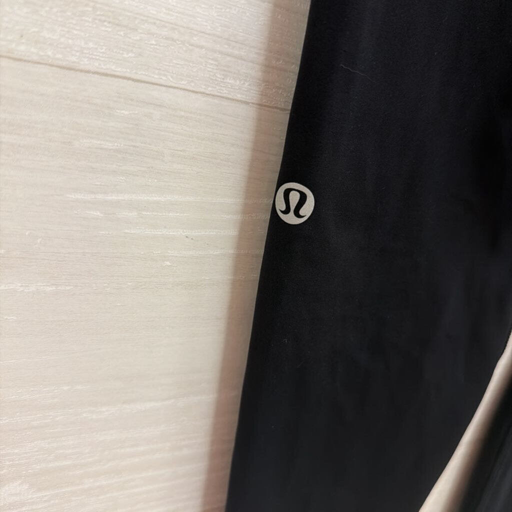 Lululemon Black Cropped Athletic Leggings 6