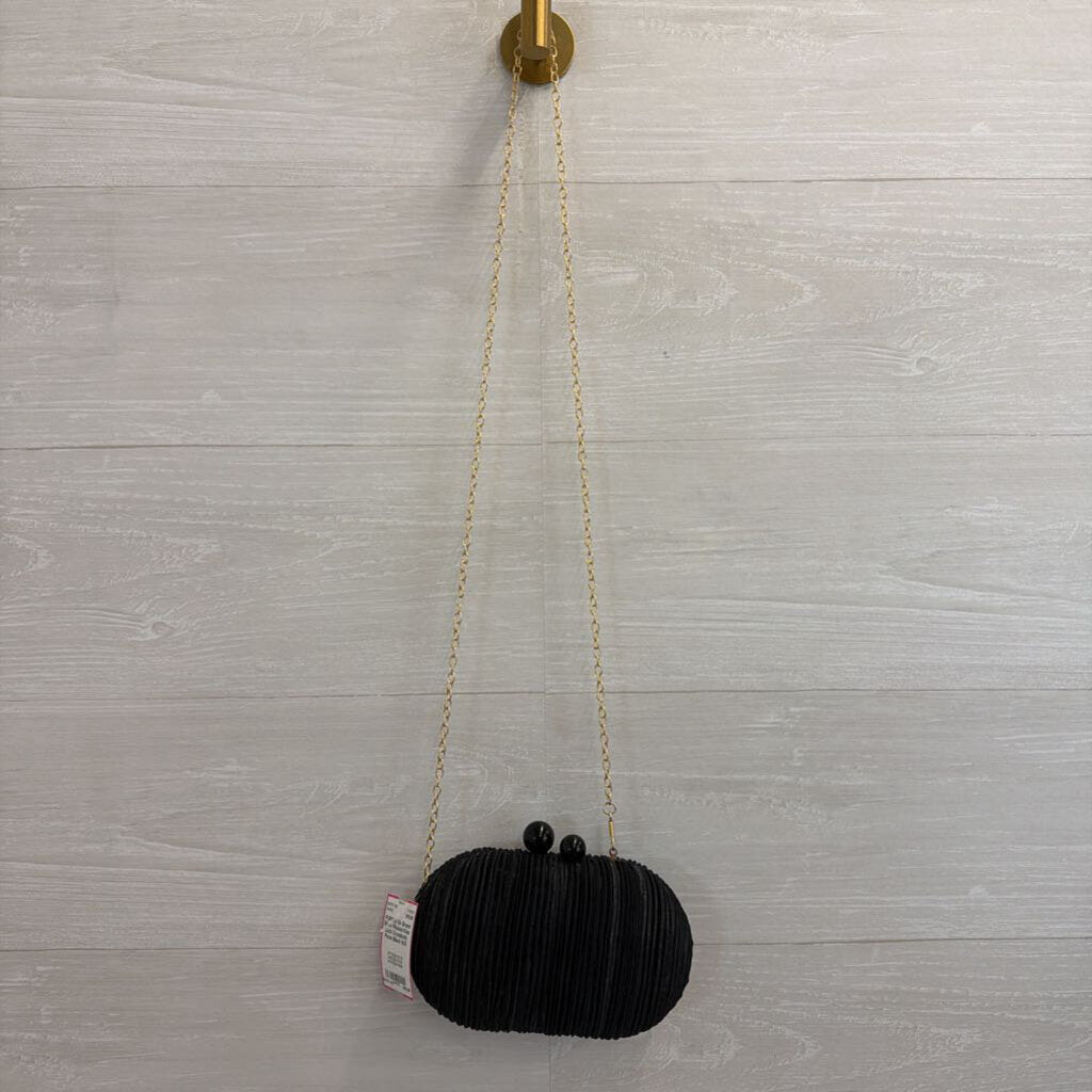 Black Pleated Kiss Lock Crossbody Purse