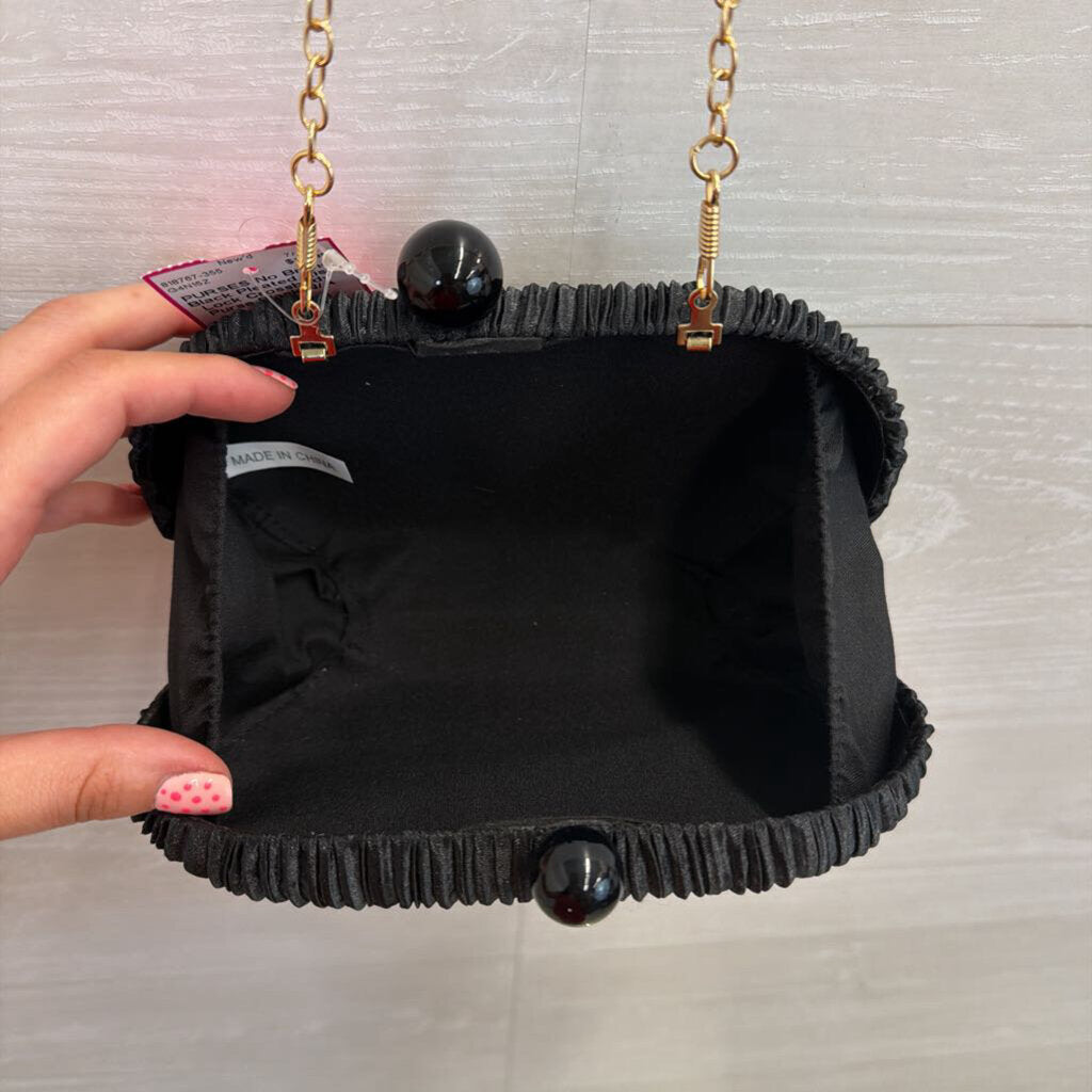 Black Pleated Kiss Lock Crossbody Purse