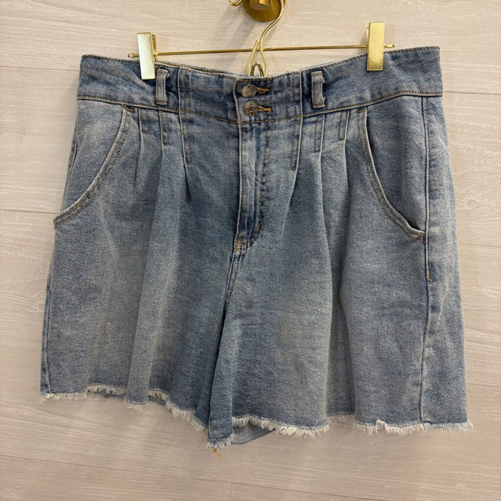 Wild Fable Light Wash High Waisted Denim Shorts 12