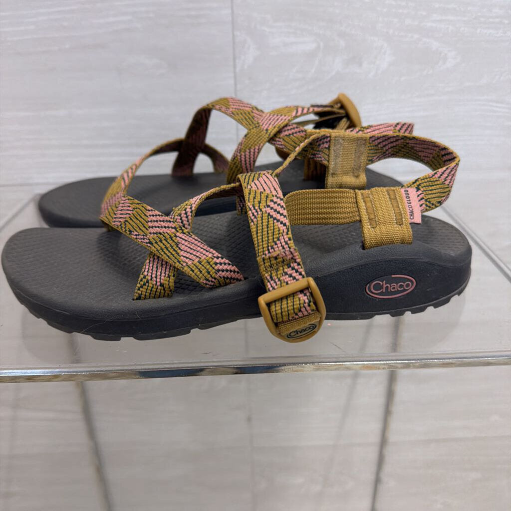 Chaco Grey/ Green/ Pink Print Strap Classic Sandals 9