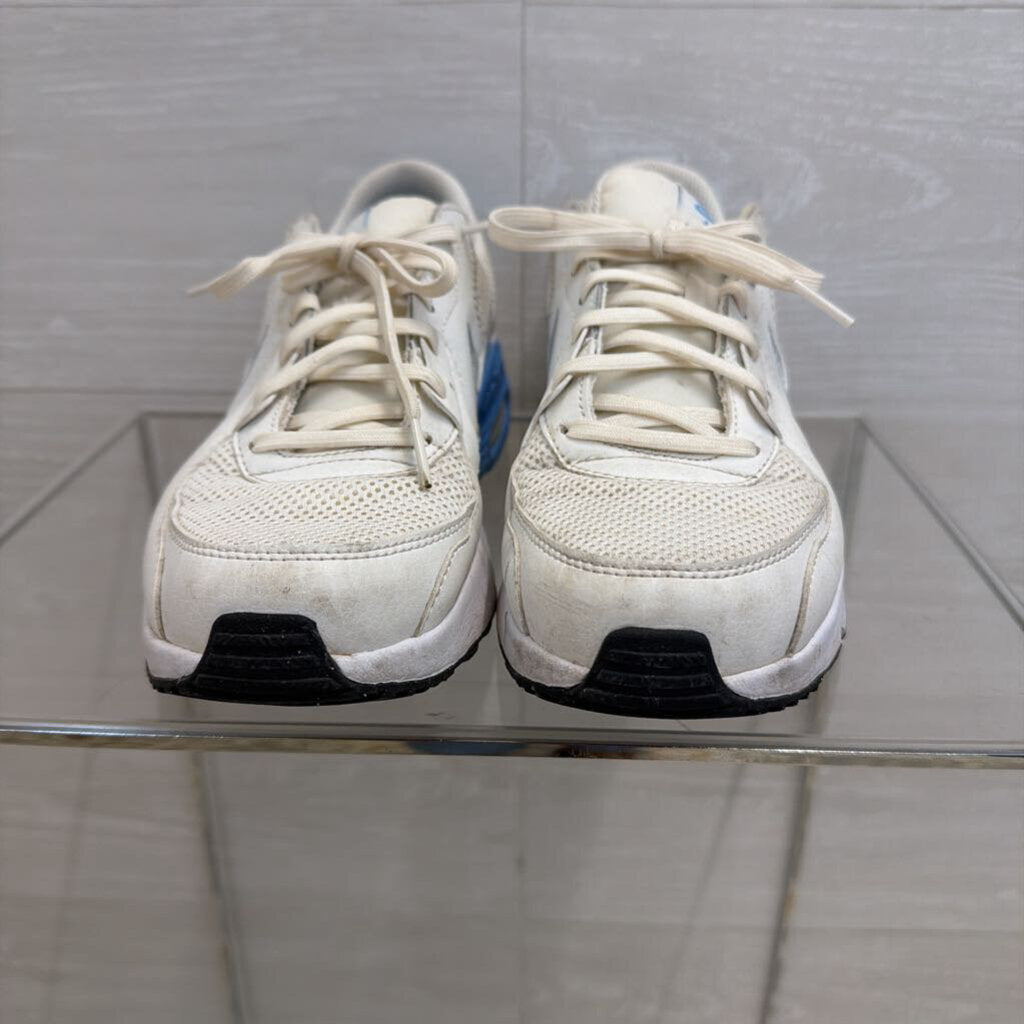 Nike White/ Blue Air Max Excee Sneakers 9