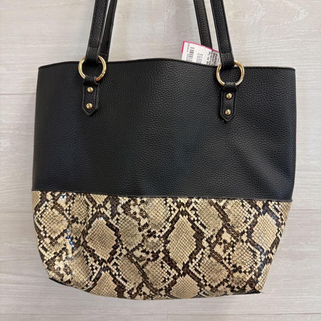 Imo Black/ Snakeskin Reversible Shoulder Purse