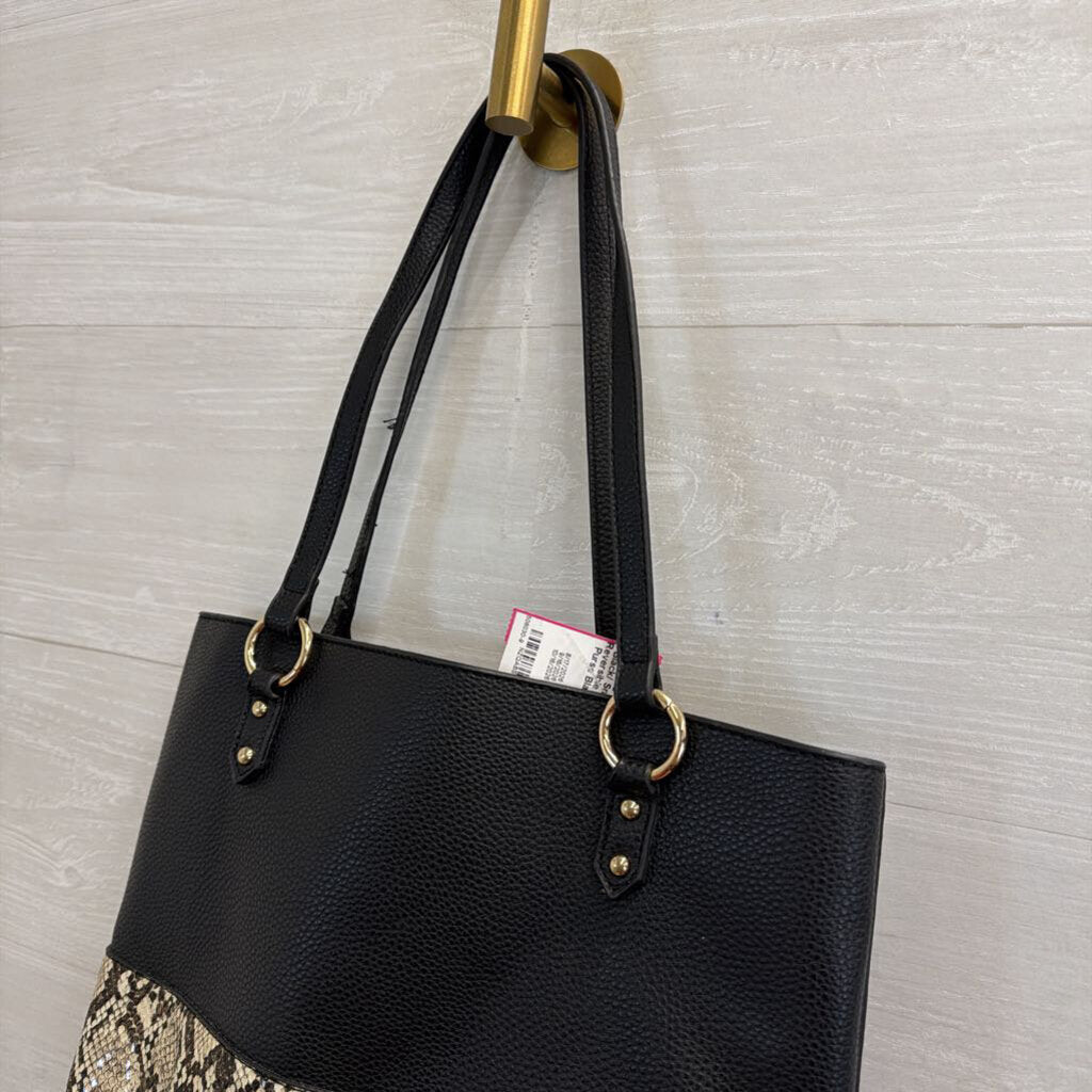 Imo Black/ Snakeskin Reversible Shoulder Purse