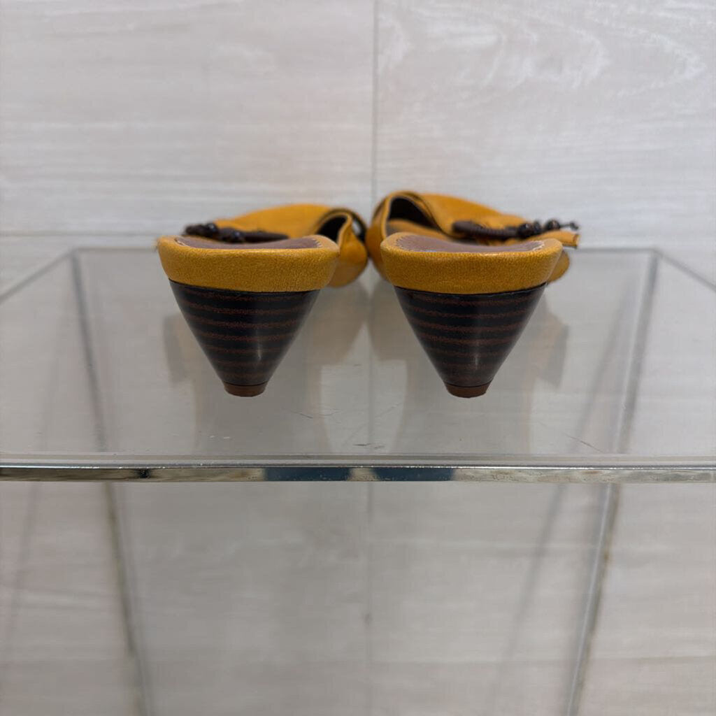 Corazon Azul Yellow Leather Beaded Sandal Heels 38