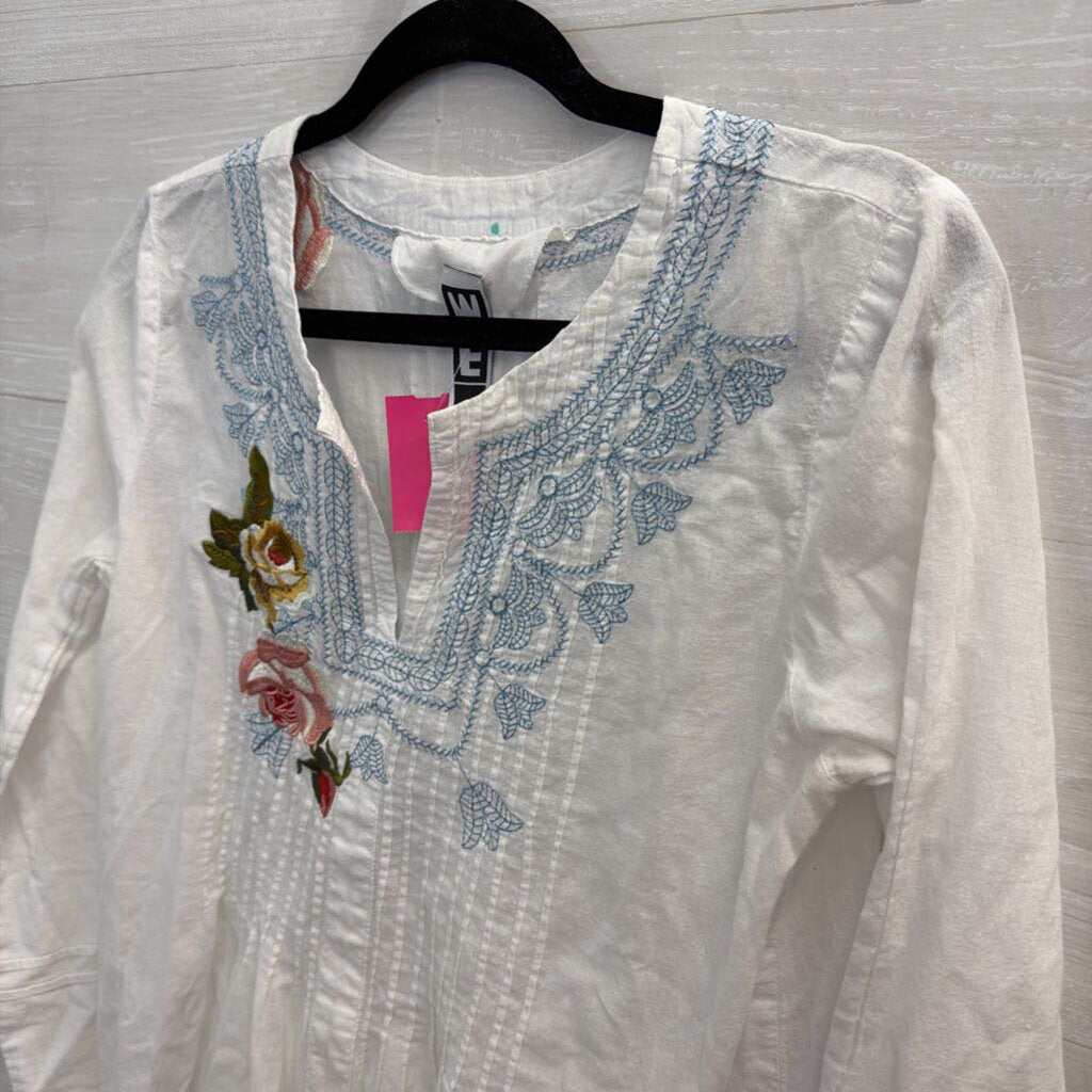 WE White/ Multi Embroidered Long Sleeve Top Small