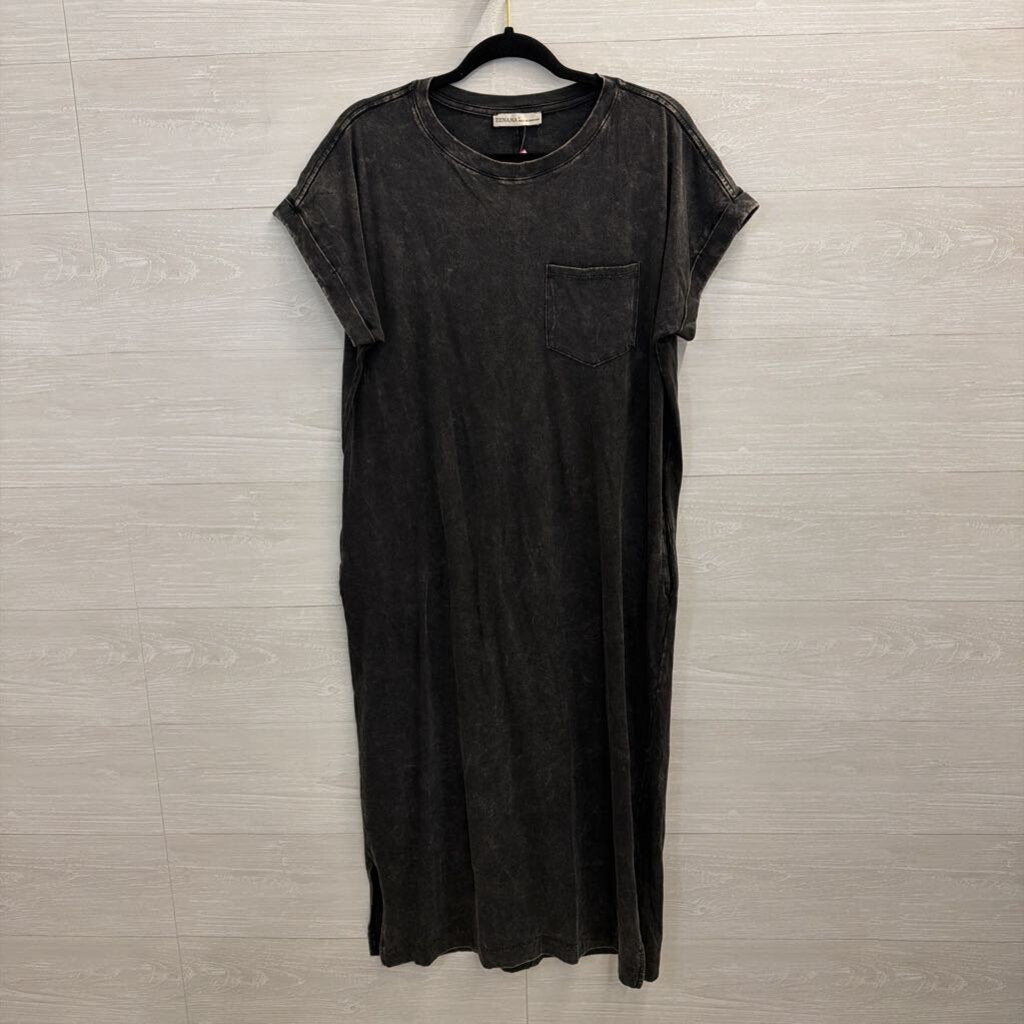 Zenana Black Short Sleeve Midi Dress Small
